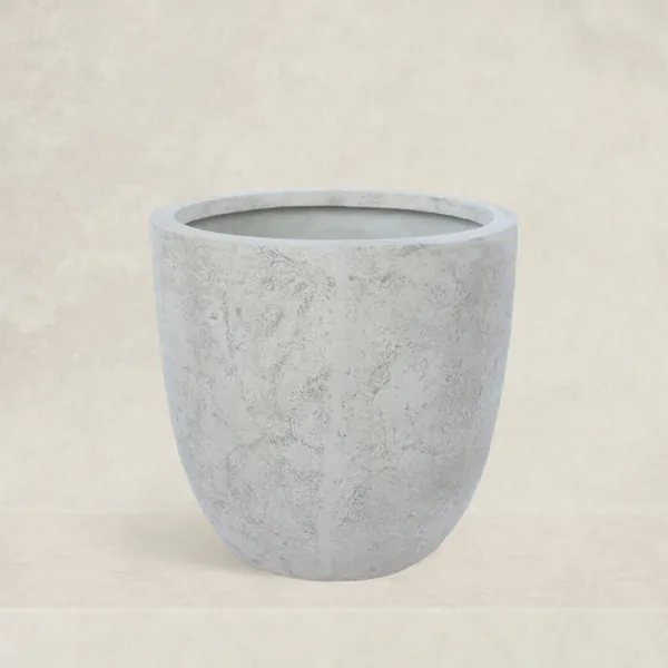 Nelia Planter